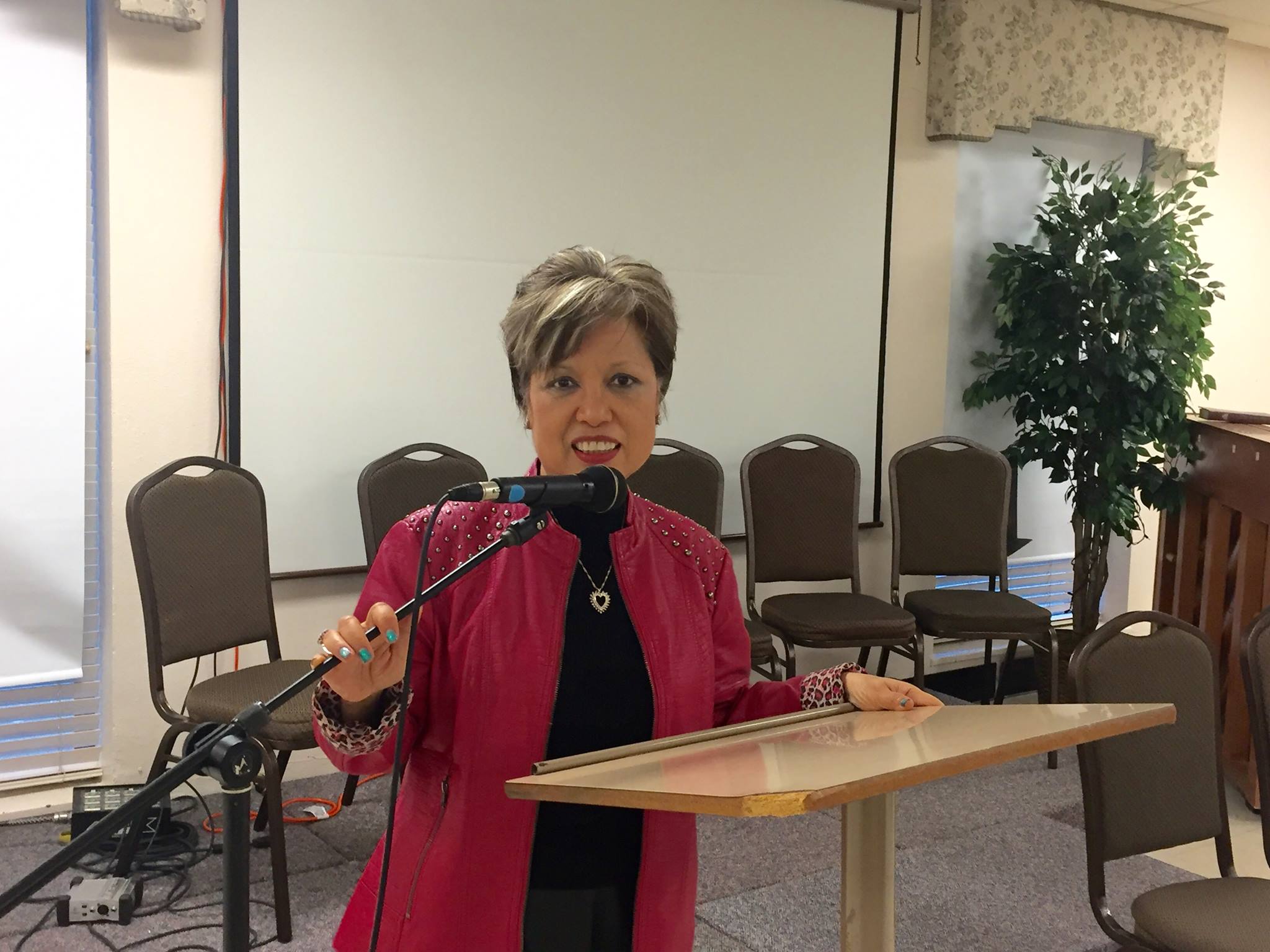 Speaking at Lakeside Baptist Church Womens luncheon