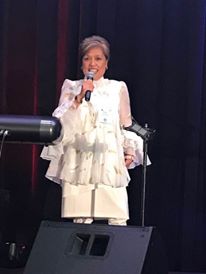 Speaking white fluffy ruffles shirt